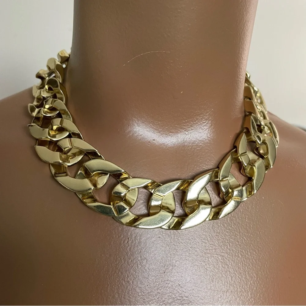 TRACI LYNN Women's CHUNKY Chain Link GOLD TONE Choker NECKLACE 16